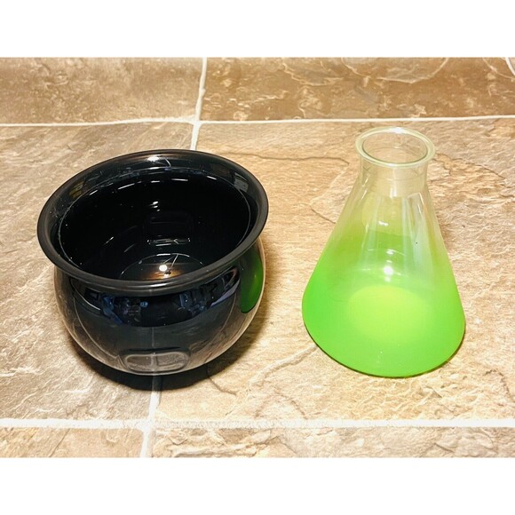 Target Bullseye Beaker Flask Cup & Cauldron Bowl Halloween 2024 Drinkware - New - Picture 3 of 3